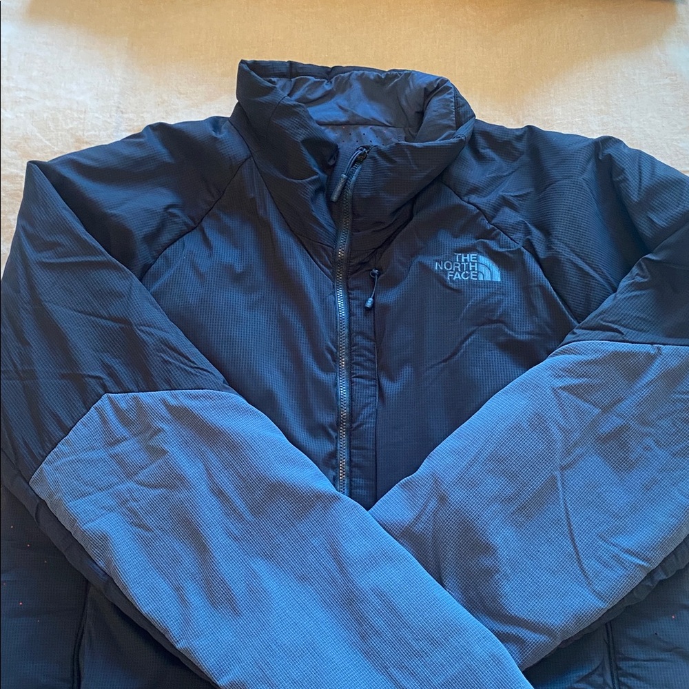 Men’s North Face Zip Up - Picture 2 of 3